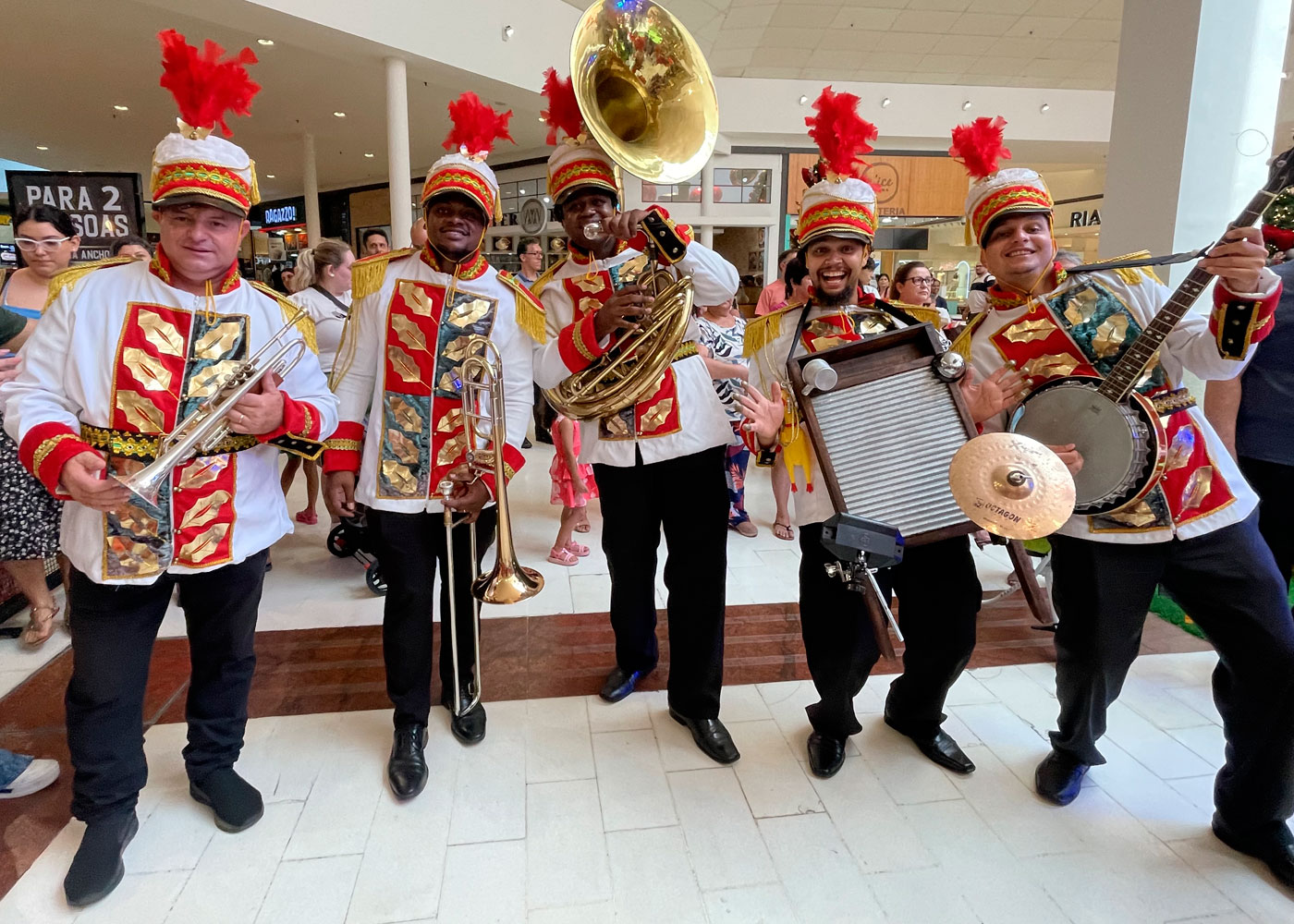 Banda de carnaval para eventos e blocos de rua.