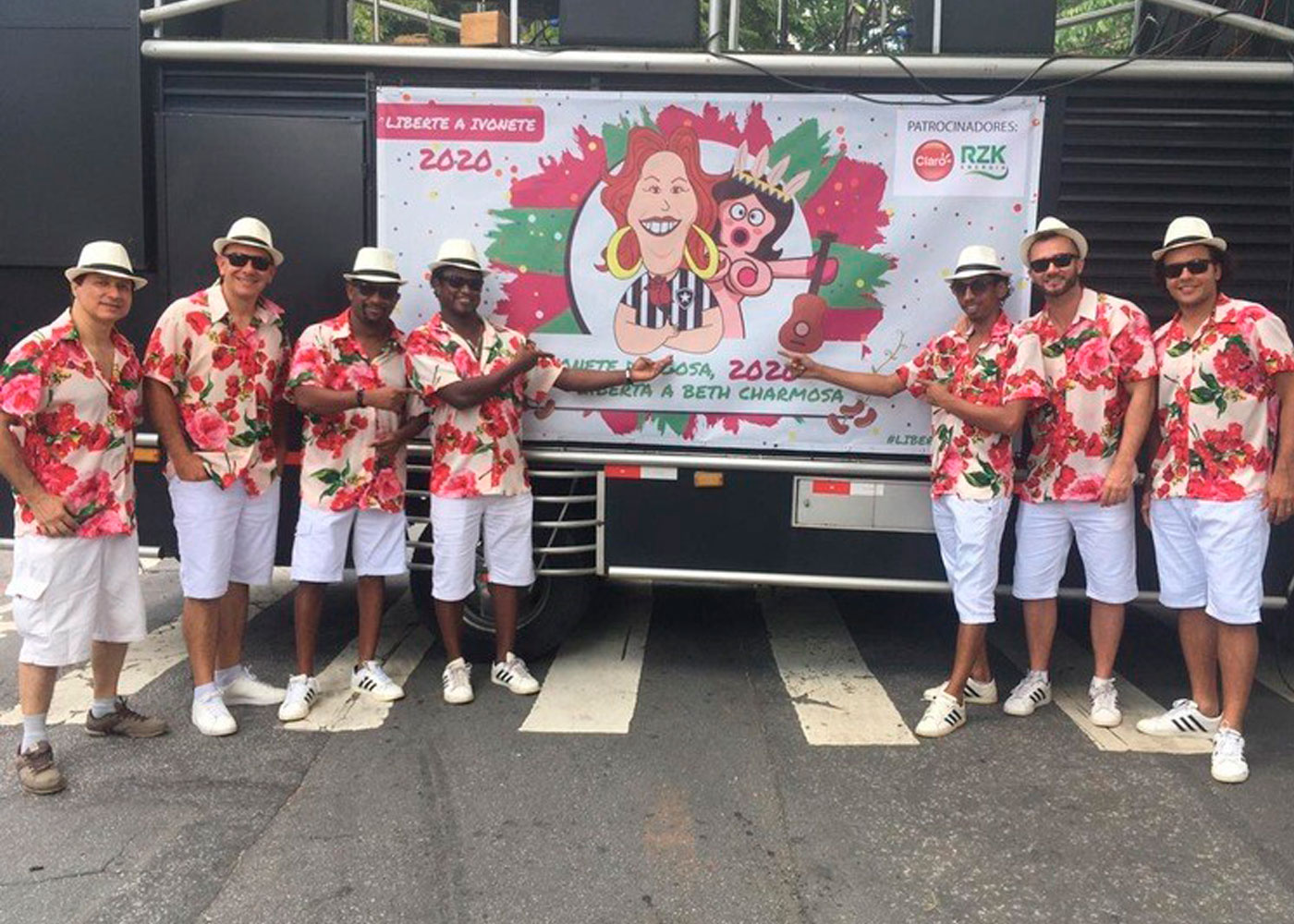 Banda de carnaval para eventos e blocos de rua.